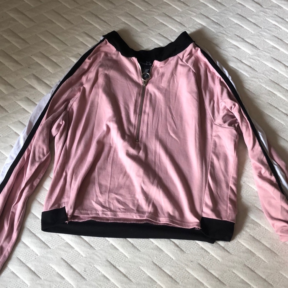Long sleeved crop top